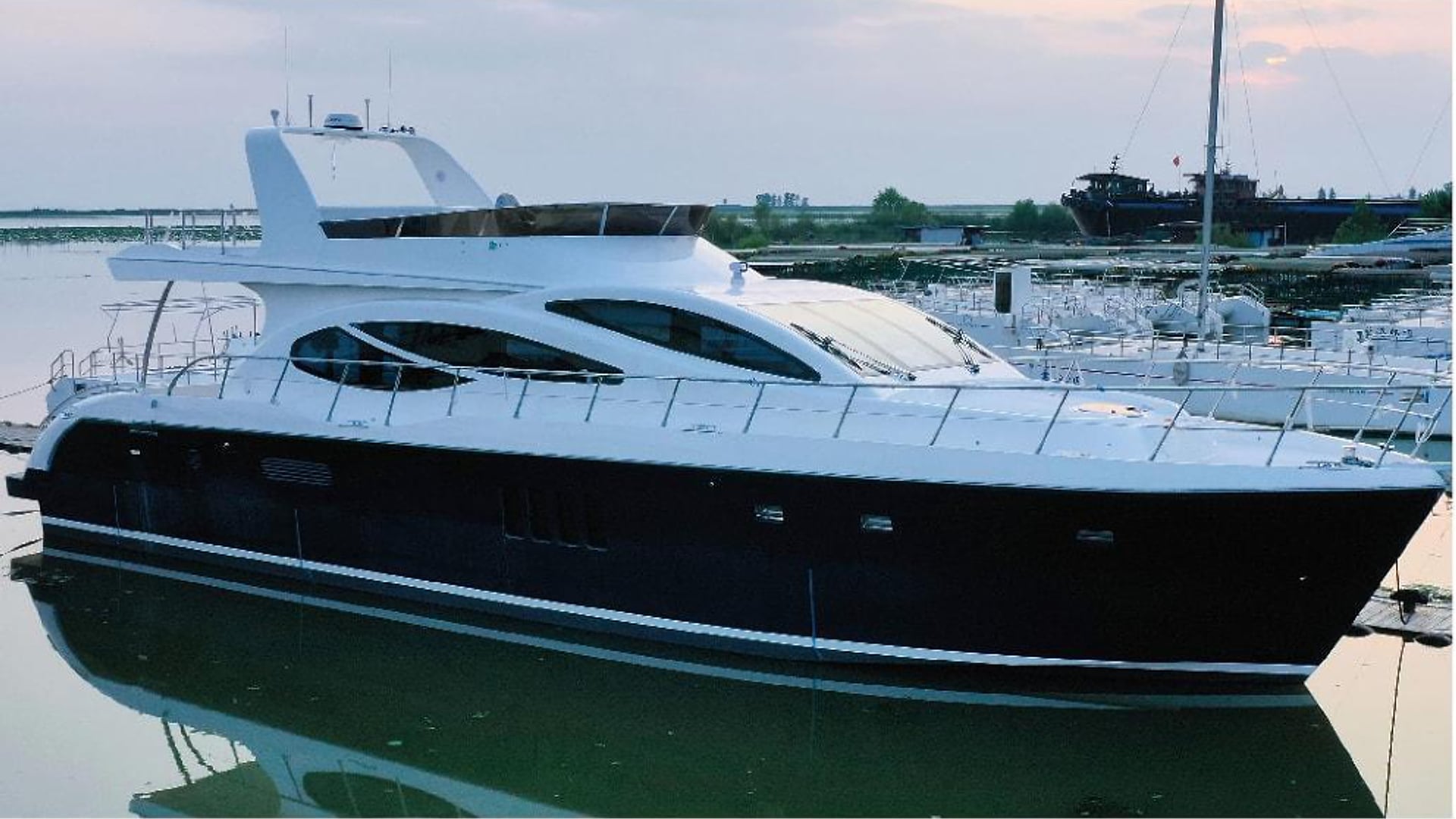 Reference photograph of the 66 ft yacht